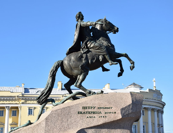 Классический рассказ о "Медном всаднике" - конной статуе Петра Первого - обязательно включает восхищение инженерным талантом скульптора.