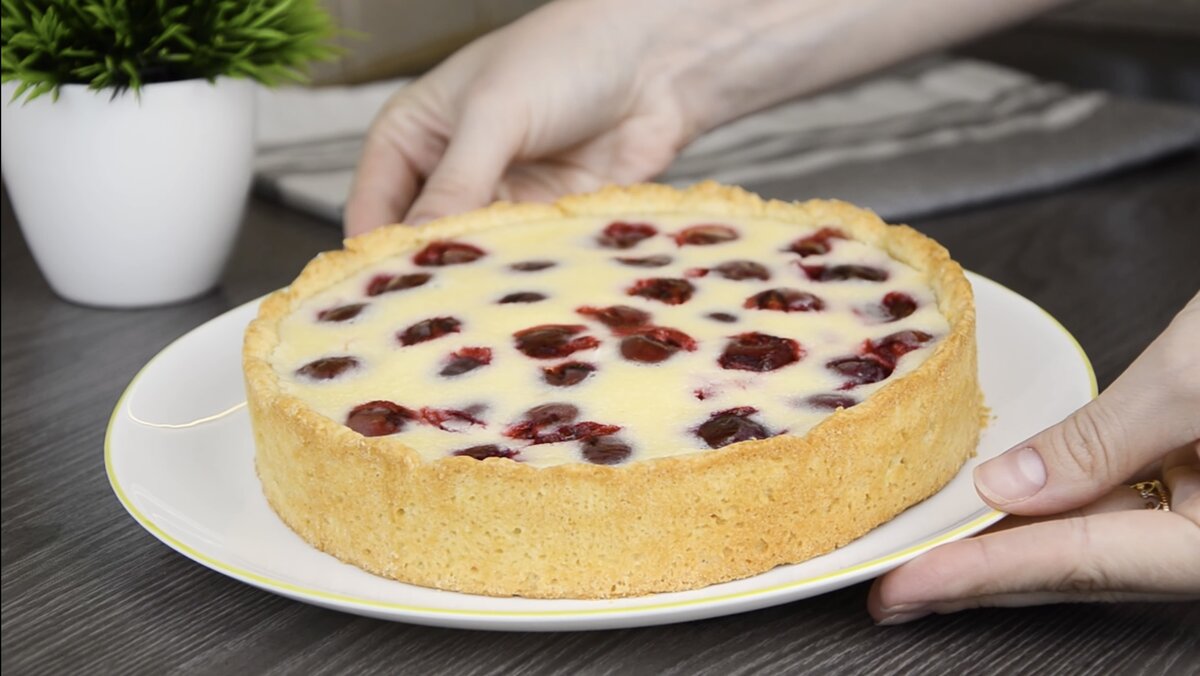 Песочный пирог с ягодами и сметанной заливкой рецепт с фото пошаговый