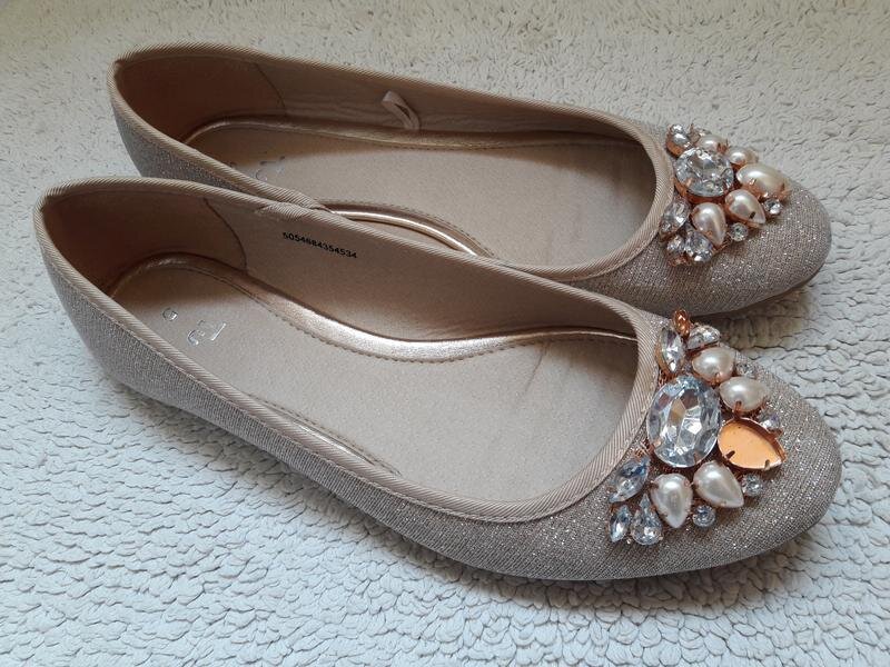 Фото Яндекс картинки. Такие точно не придадут образу утончённости и красоты