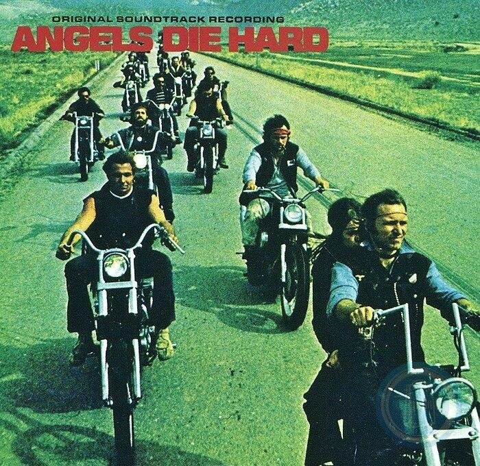 Саундтрек в стиле "пиво-байки-рок-н-ролл".