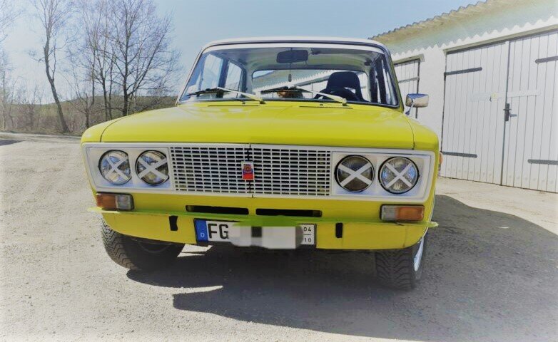 Жигули  шестой модели в гоночном варианте.