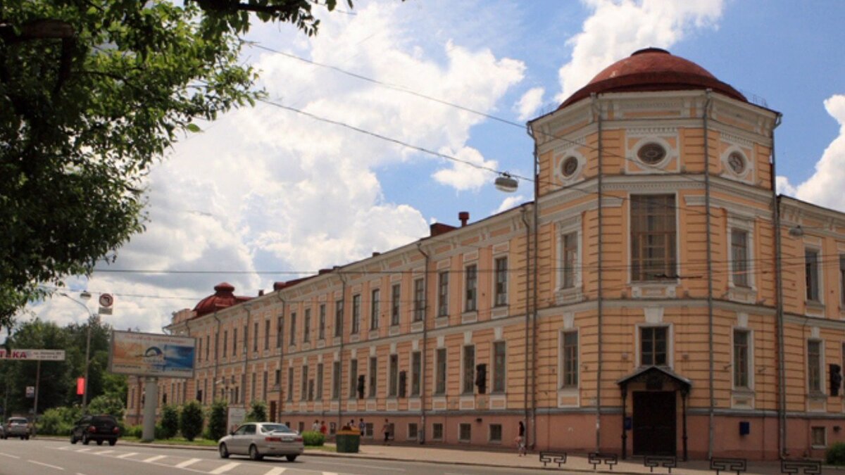 Клиники г томск. Томск медицинский университет. Клиника СИБГМУ Томск. Здание СИБГМУ Томск. Факультетские клиники СИБГМУ.