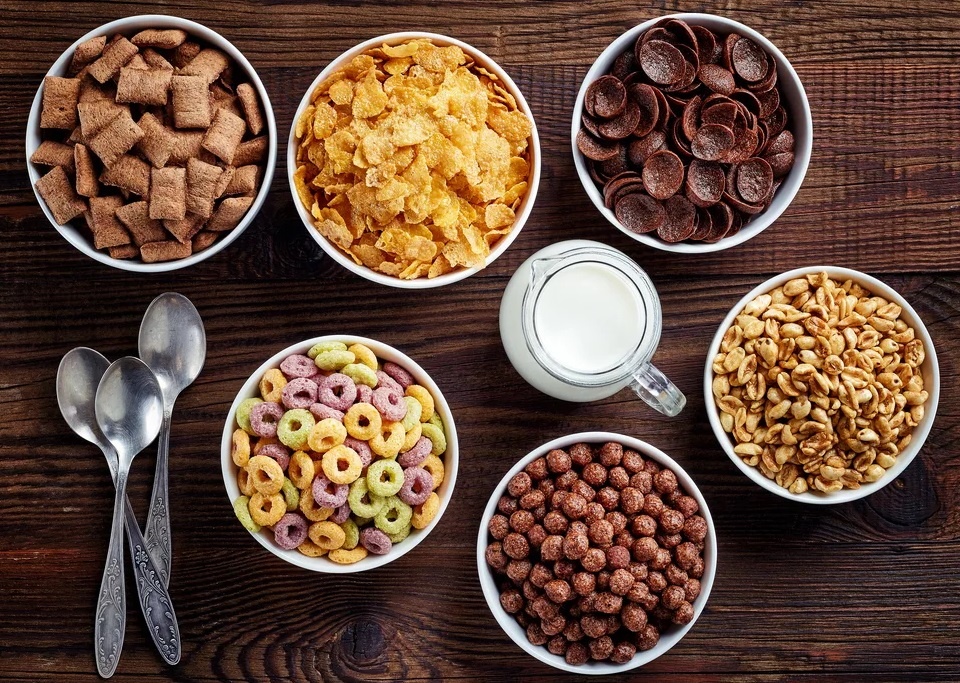 Хлопья, утренний завтрак, подушечки, молоко, еда