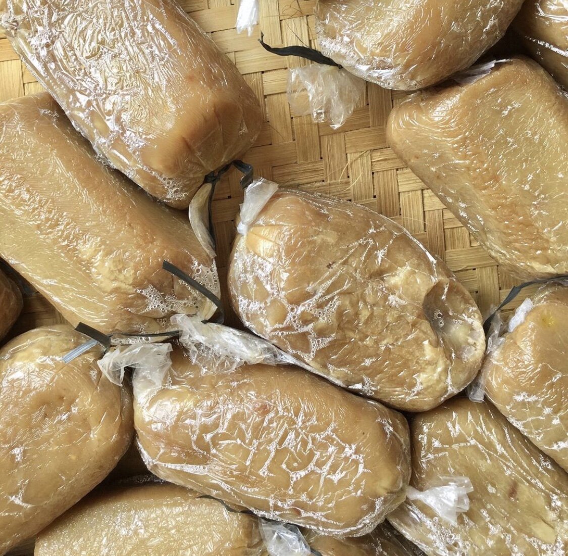 Сваренное в полиэтилене тесто