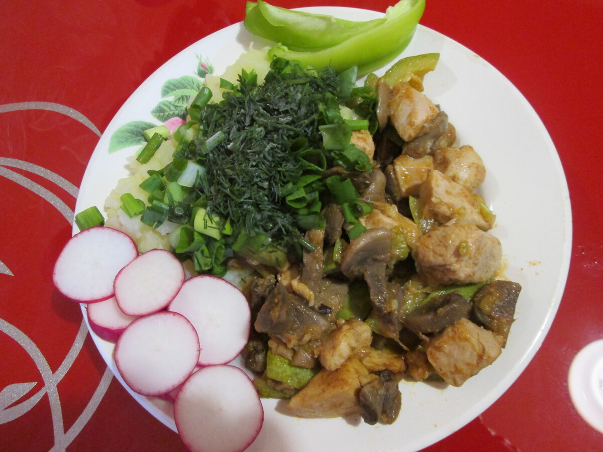 КАЛОРИЙНОСТЬ (на 100 г): К - 77; Б - 9; Ж - 3; У - 3.