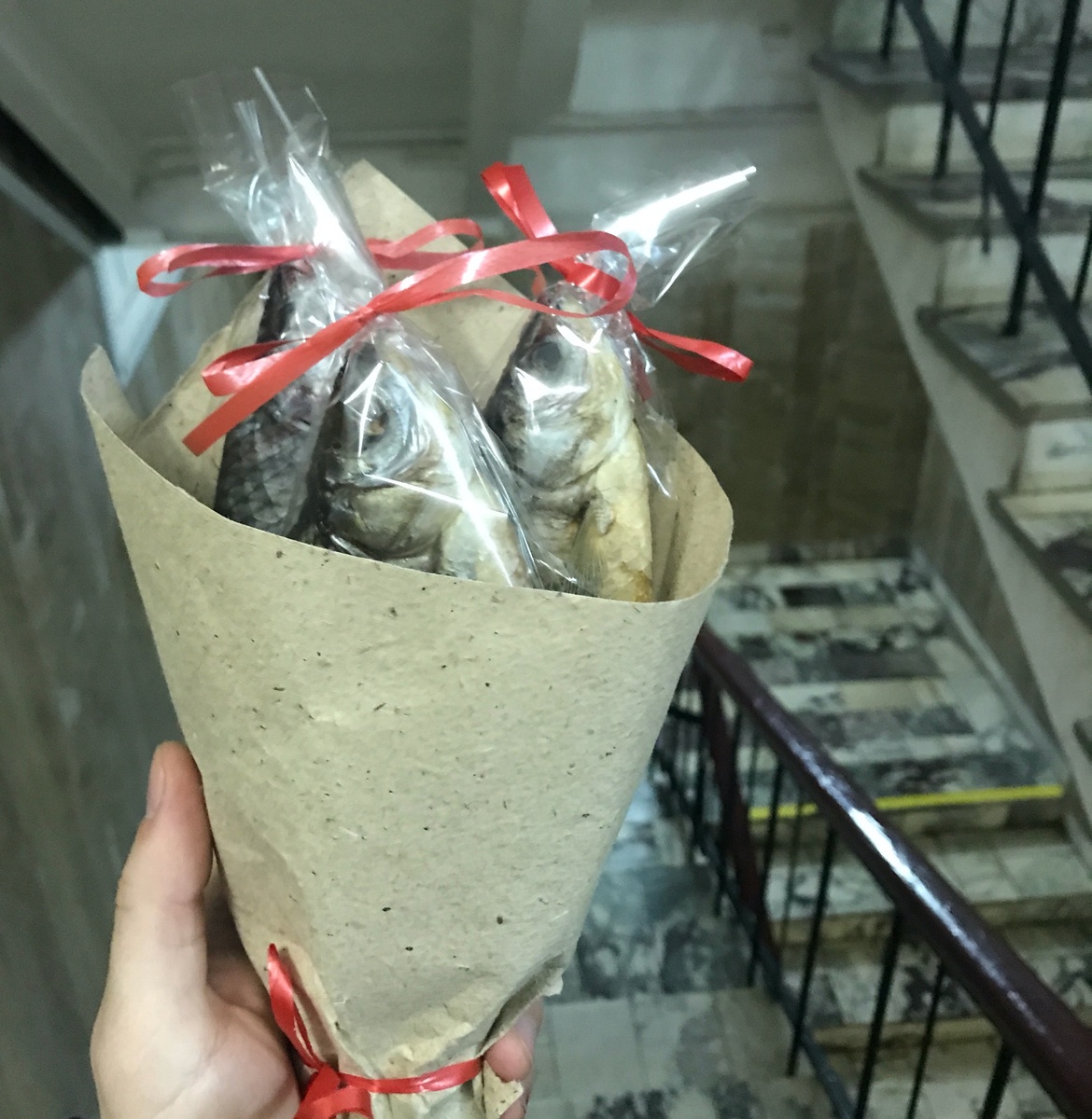 Собственно сам подарок. 