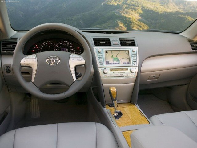 Салон Toyota Camry