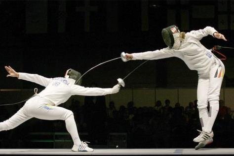 Обоюдные уколы в фехтовании на шпагах.