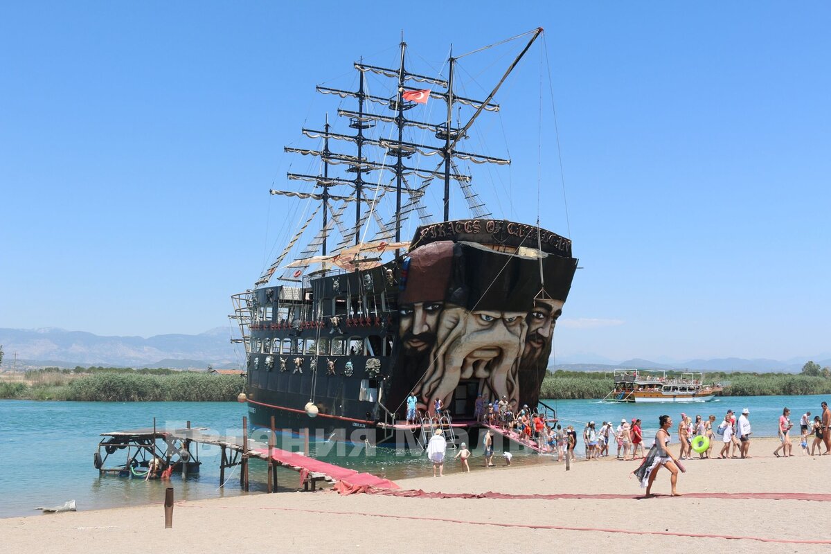 пиратская песня из пиратов карибского моря слушать