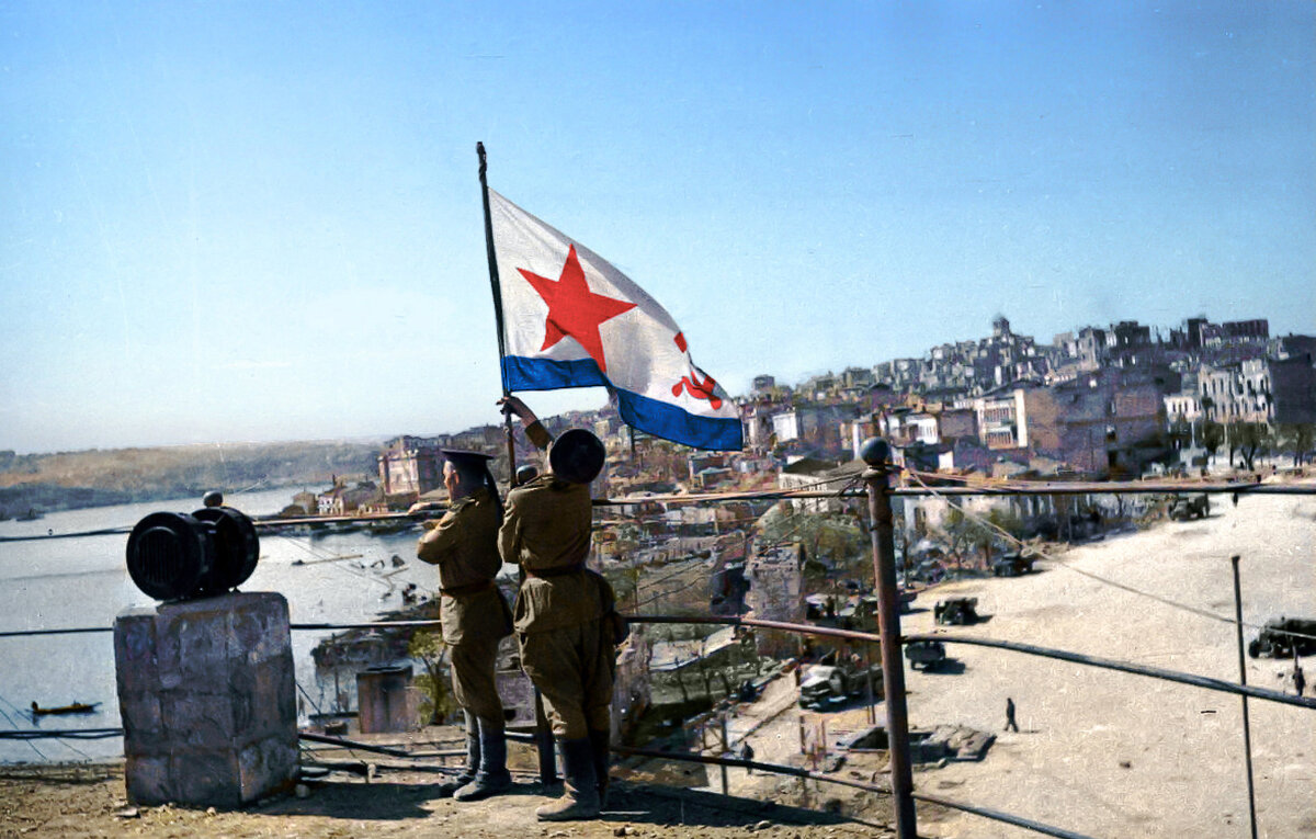 Город освобожденный 9 мая 1944 года. Освобождение Севастополя 1944. Севастополь май 1944. 9 Мая 1944 освобождение Севастополя. Севастополь 9 мая 1944