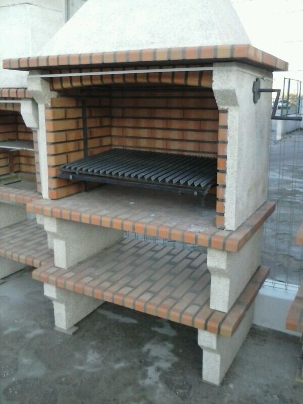 вот примерно такая parilla стоит и у нас на крыше