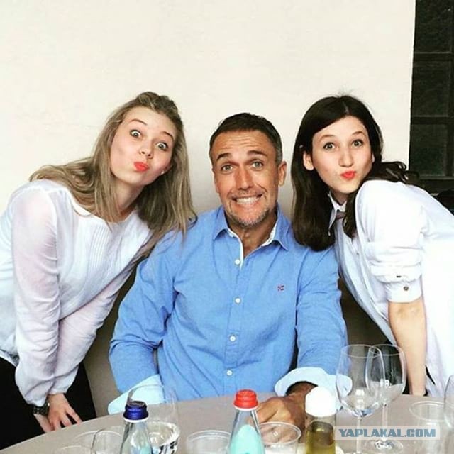 Габриель вовремя перебрался в Катар и сделал денежную карьеру,с чем его и поздравляю!