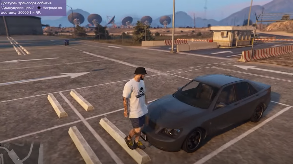 Sultan RS на парковке около тюрьмы.