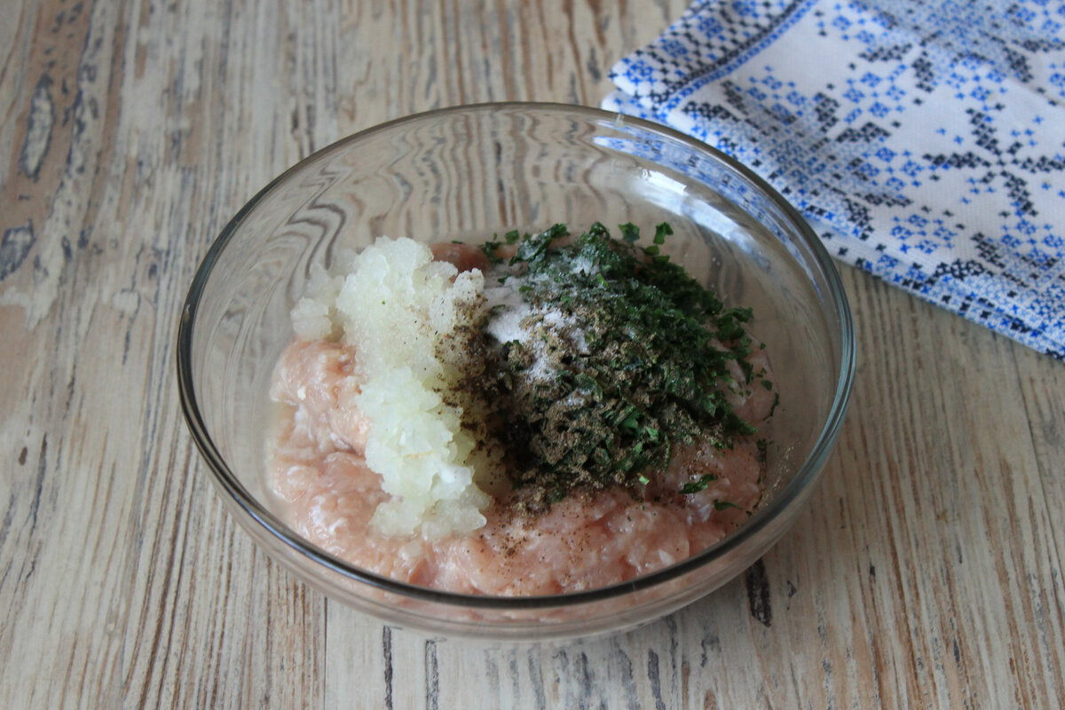 кухня наизнанку соусы. вкуснейший салат со шпротами. меню на новый год яндекс дзен. паста в ступке. ступка для песто.