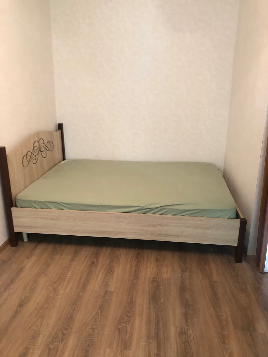 Фото автора , отличная кровать с авито 
