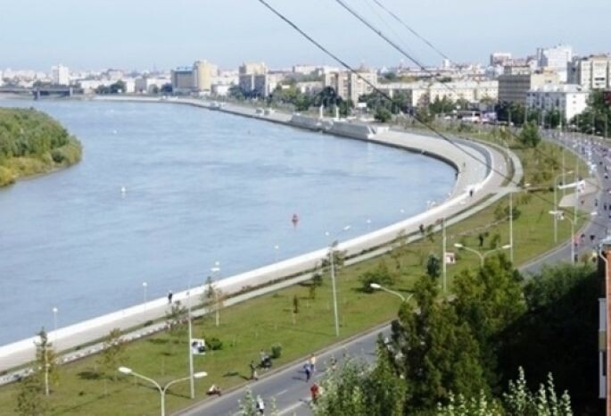 Иртышская набережная