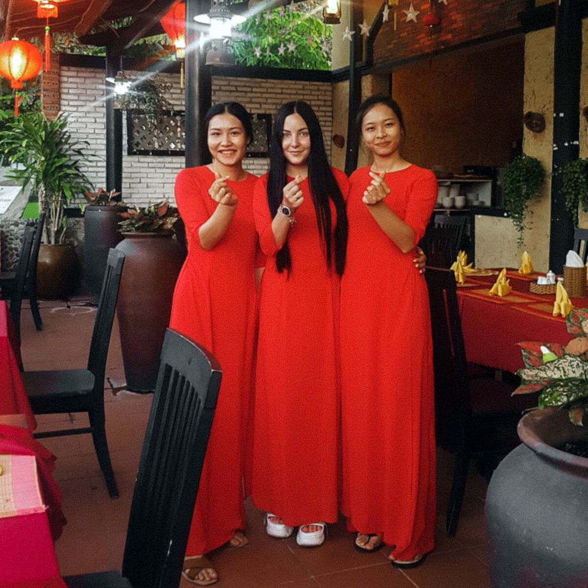 Женя работала в коллективе с вьетнамскими девушками