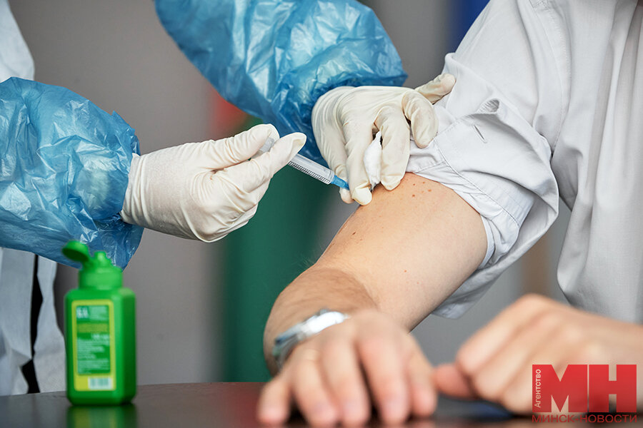 коронавирус прививка. прививочная кампания от гриппа 2022. прививки минск. белый грипп. прививка от гепатита.