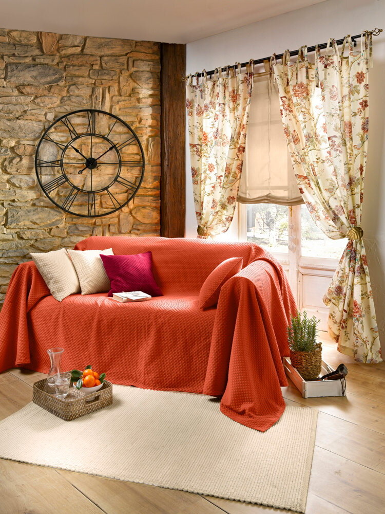 Источник фото: https://design-homes.ru/idei-dlya-doma/pokryvalo-na-divan