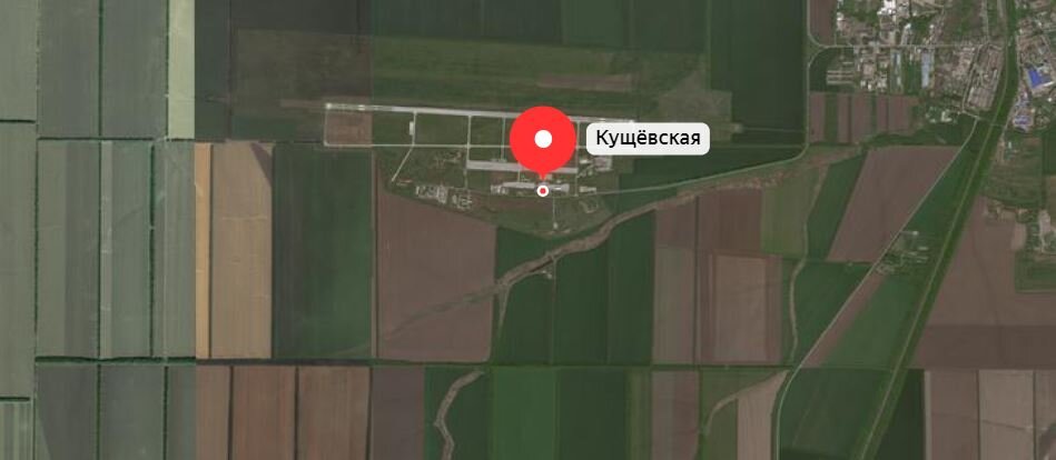 Кущёвка. Бывал здесь несколько раз. Ещё в те времена, когда на нём обучали братьев по оружию. Яндекс-карты.