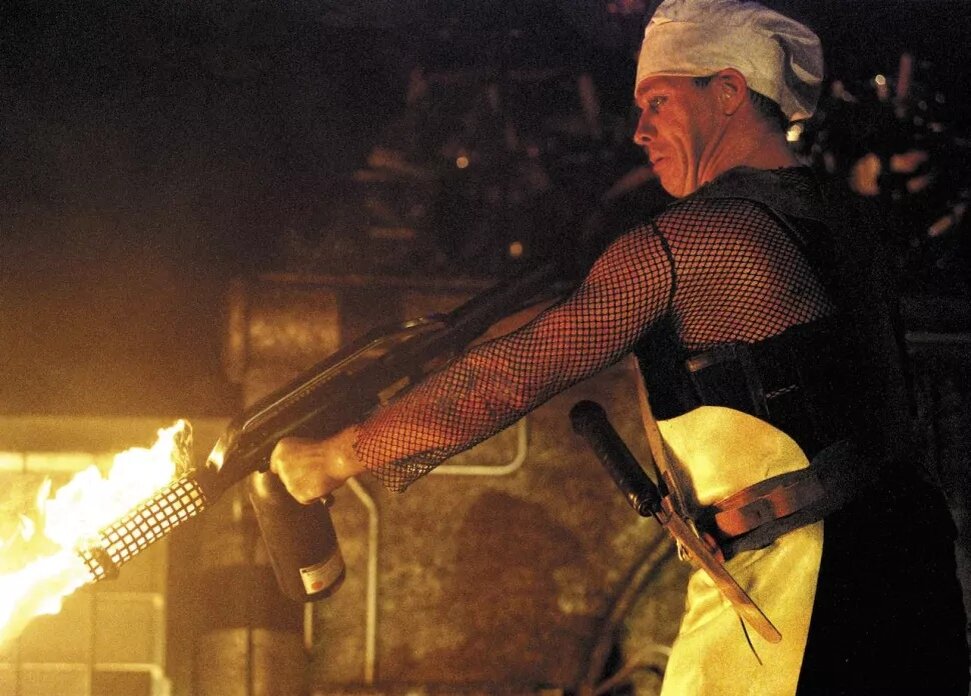 Тиль Линдеманн на сцене.