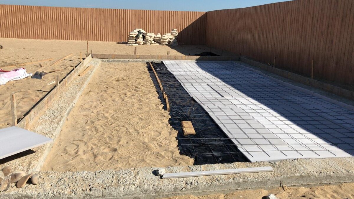 Строительство дома из оцилиндрованного бревна на берегу моря