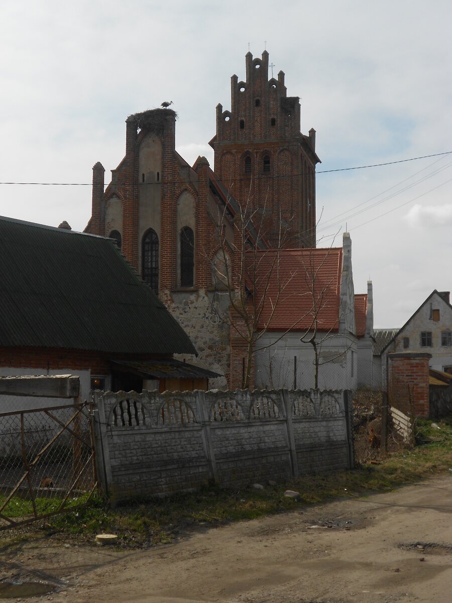 Вид на кирху Св. Анны со стороны алтарной стены.