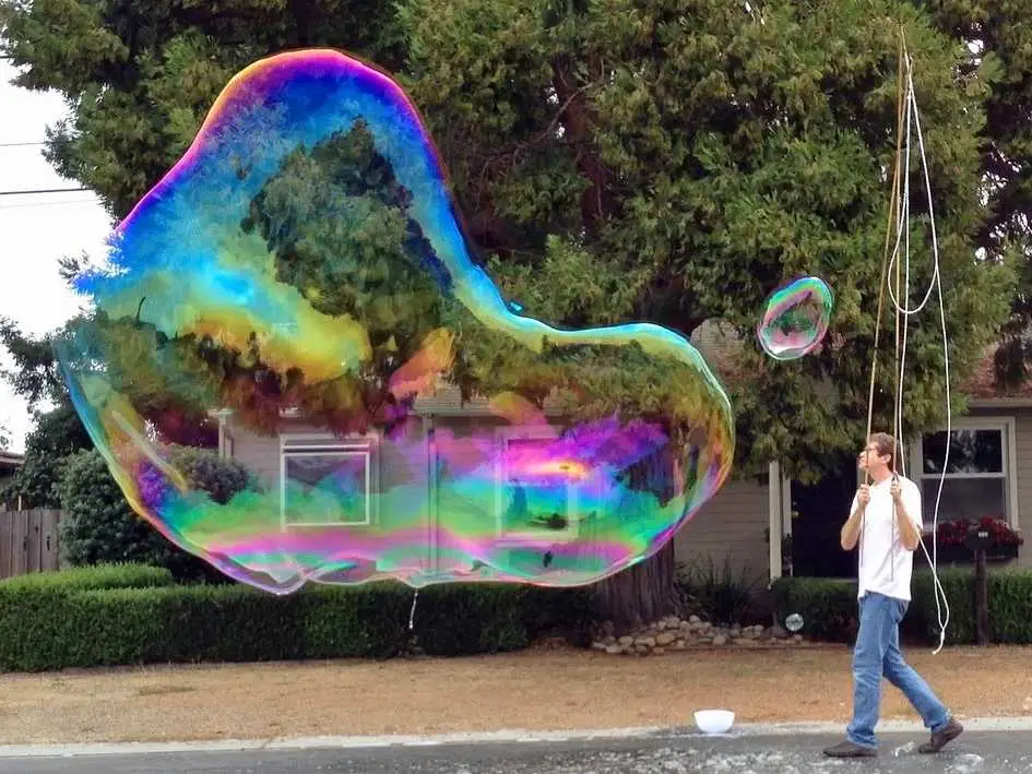 Огромный пузырь