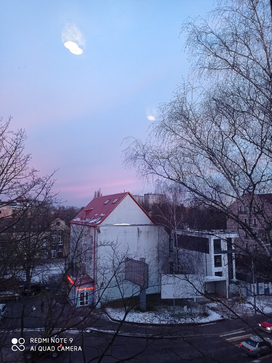 Вид с окошка, стала раньше светать. 