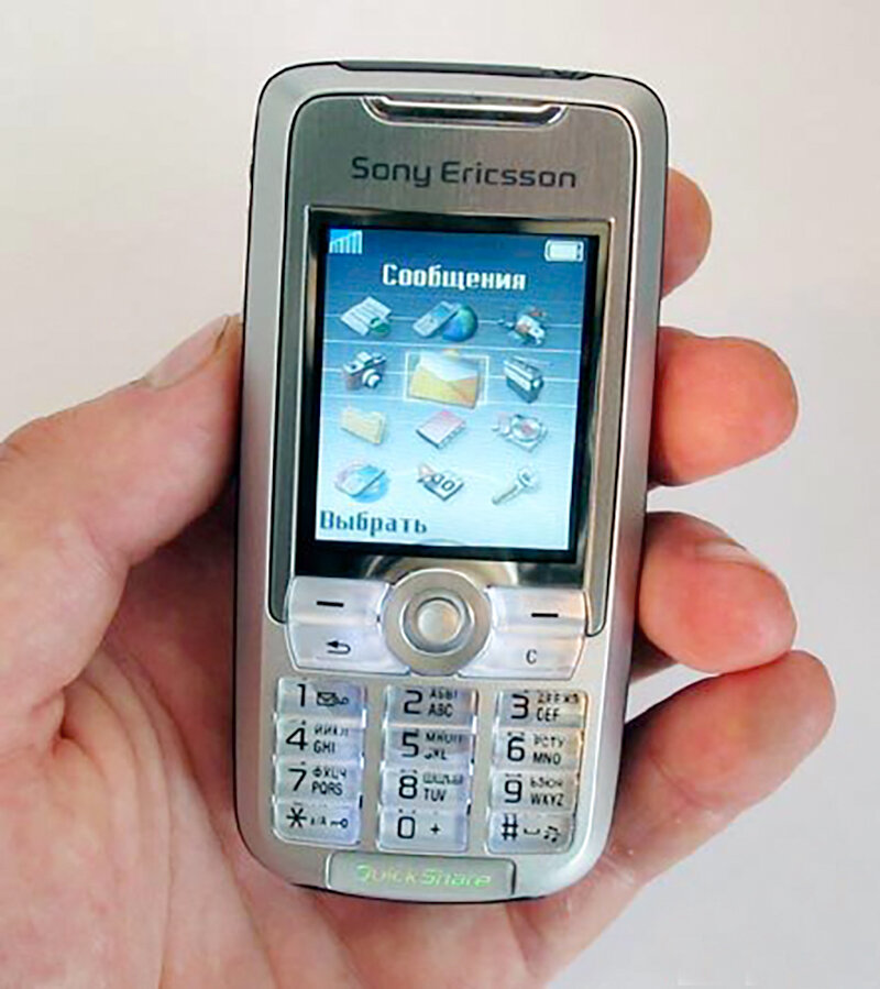 Лучший телефон 2004. Sony Ericsson k700. Сони Эриксон к 700. Sony Ericsson k500i. К 700 I сони Эриксон к700i.