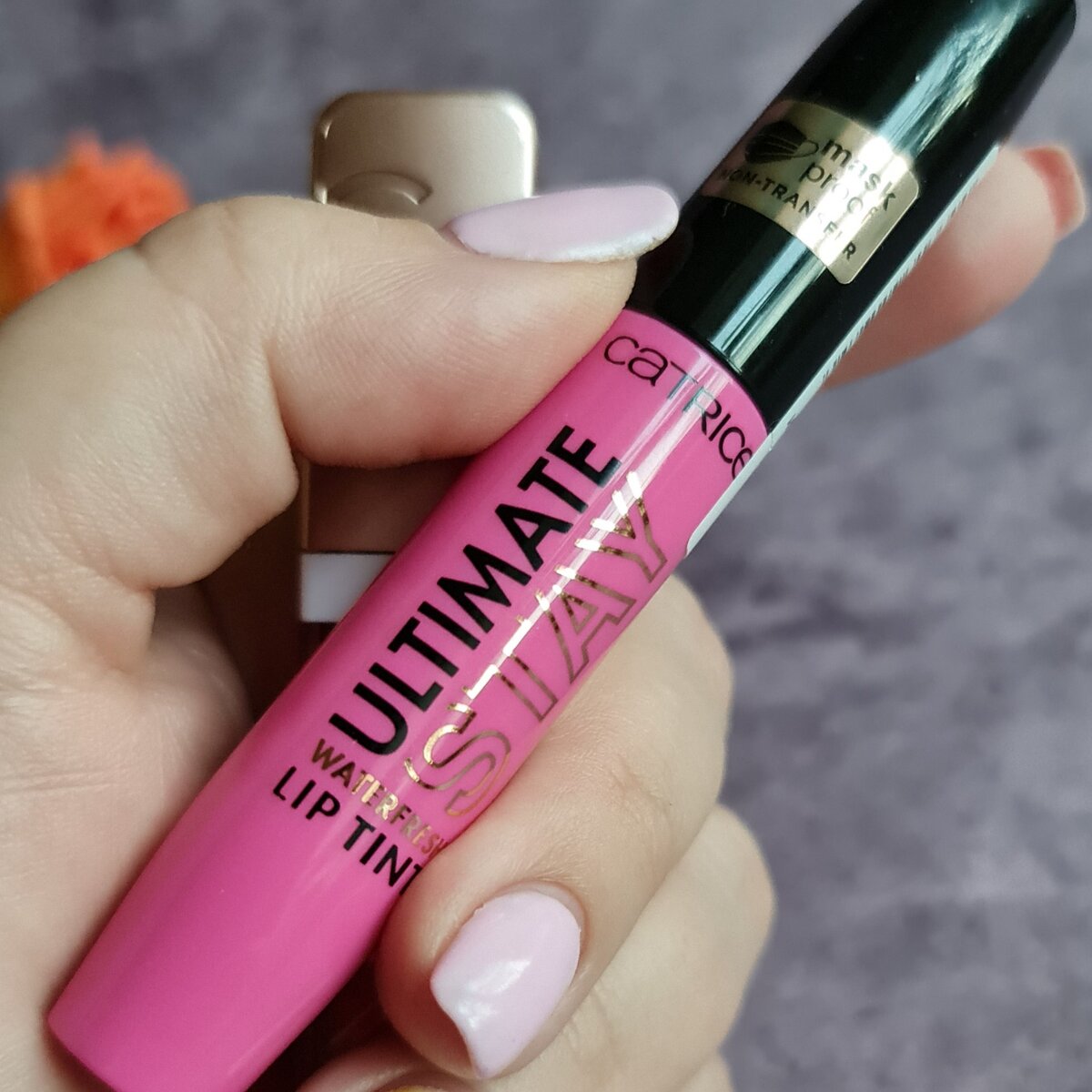 тинто Ultimate Stay от Catrice ---->
