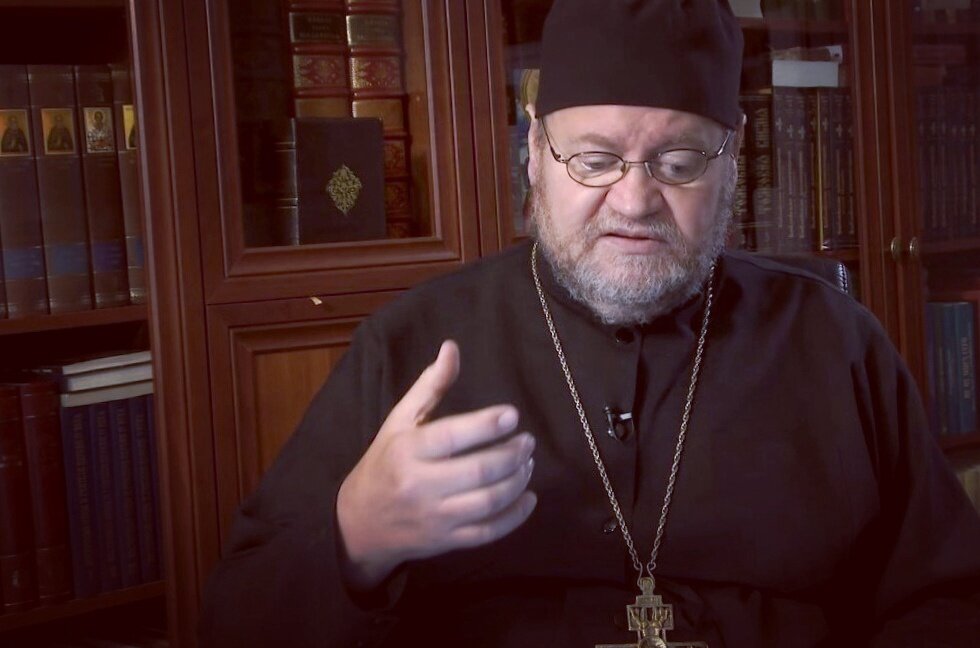 Олег Стеняев — протоиерей, богослов, проповедник, миссионер, публицист, писатель.