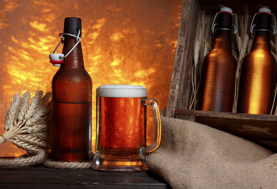 В отличие от других людей спиртное никогда не подведёт, не разочарует. Надо это сразу понимать, когда возлагаешь надежды на кого-то и что-то ради него делаешь