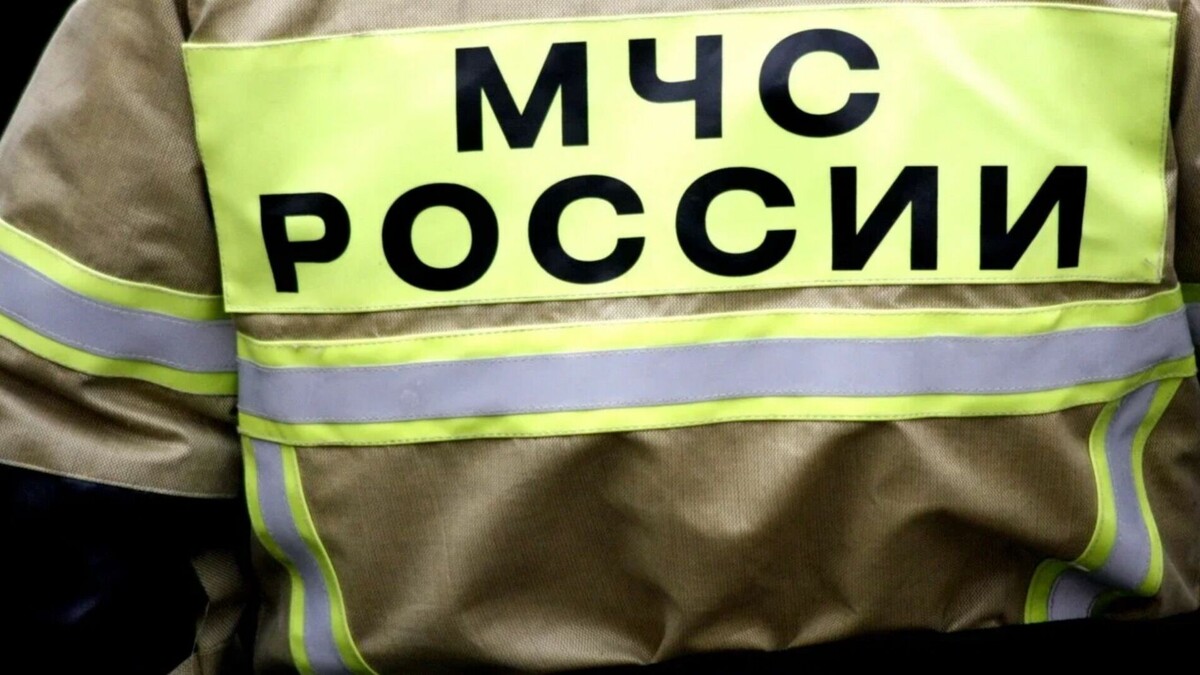     В Альметьевске сегодня днем спасатели эвакуировали студентов и преподавателей местного нефтяного института. О причинах сообщили в пресс-службе Главного управления МЧС России по Татарстану.