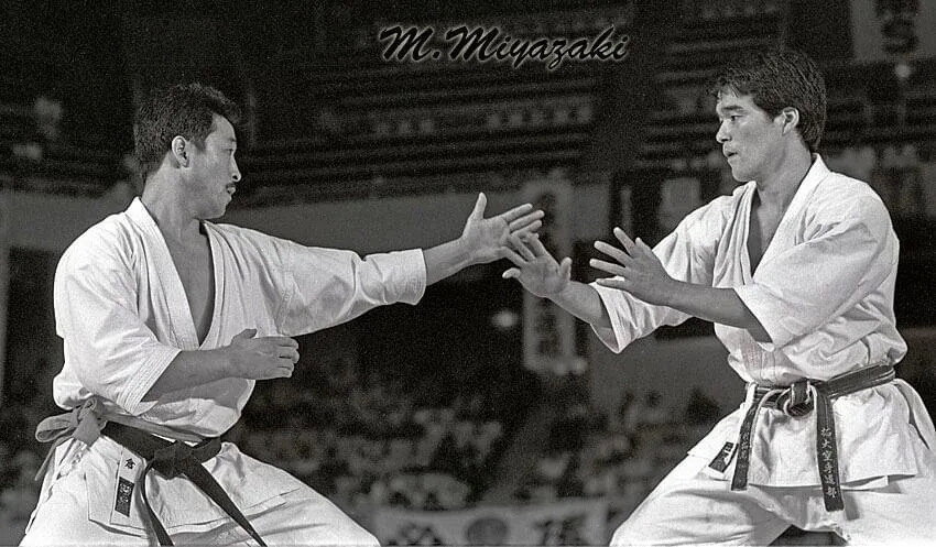 На фото: поединок‏ Ясунори Огуры‏ и‏ Томио‏ Имамуры на чемпионате JKA‏ 1989.