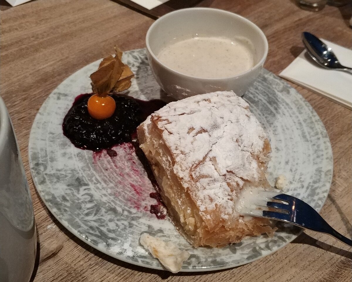 Личное фото. Очень люблю сладкое )