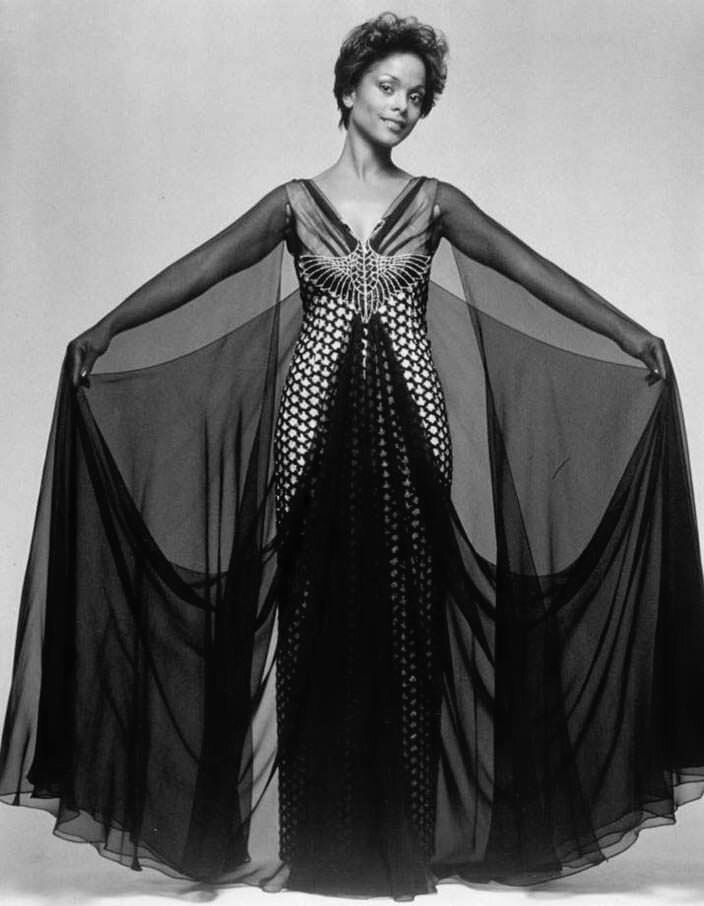 Джанель Комиссионг, Мисс Вселенная 1977 года. 