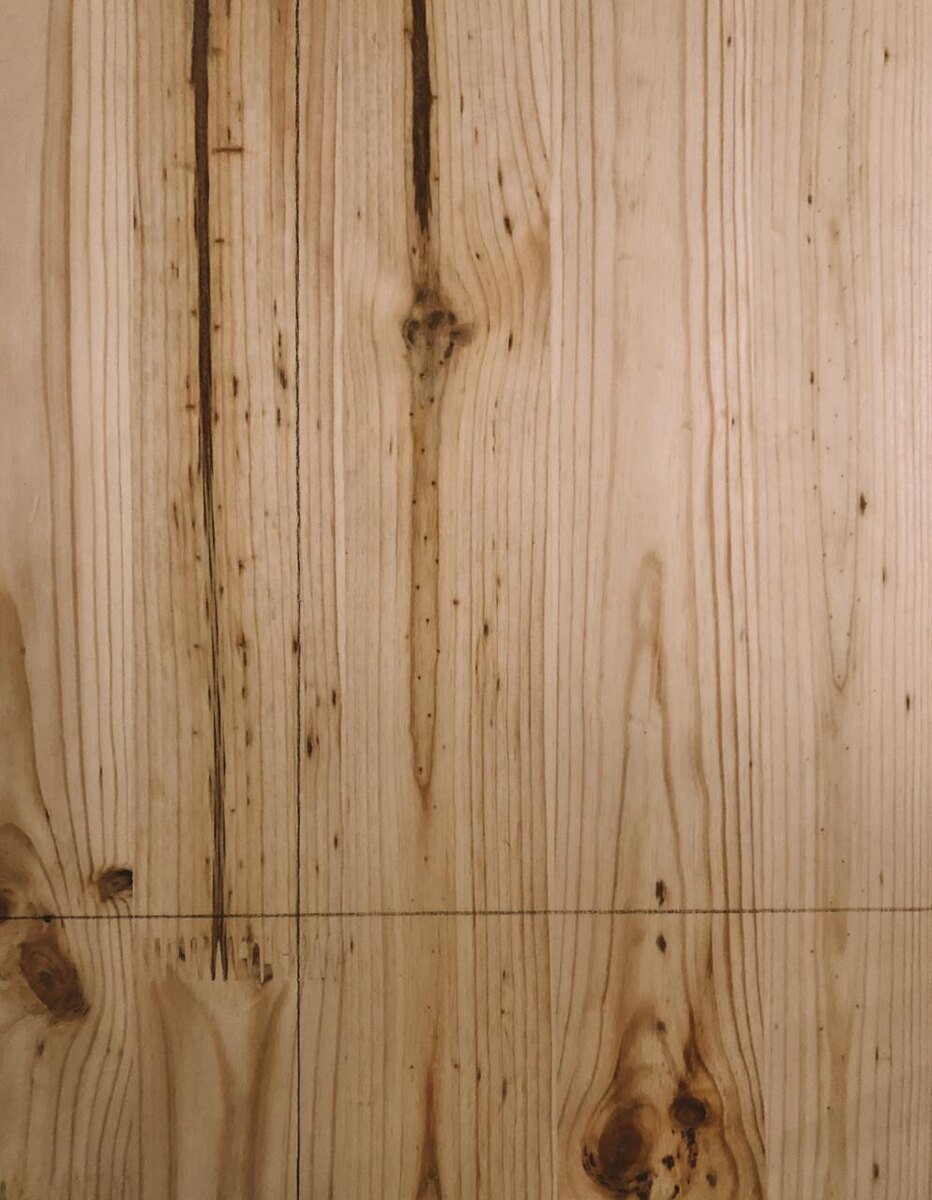 Разметка для установки ножек.