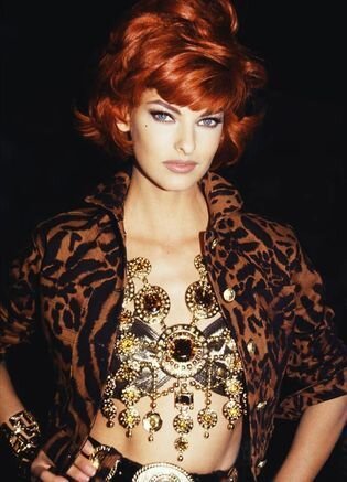 Линда Евангелиста на показе Versace весна-лето 1991.