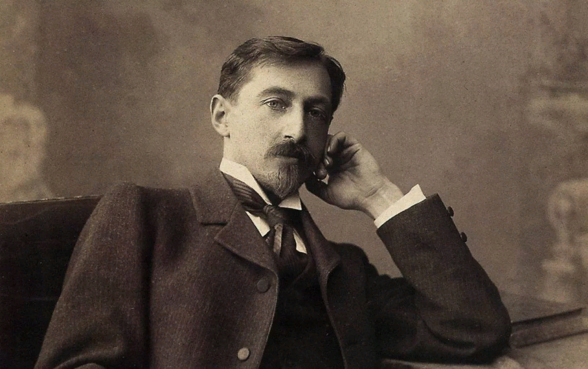 Ivan bunin. Иван Бунин. Бунин 1909. Бунин мемы. Бунин за столом фото.