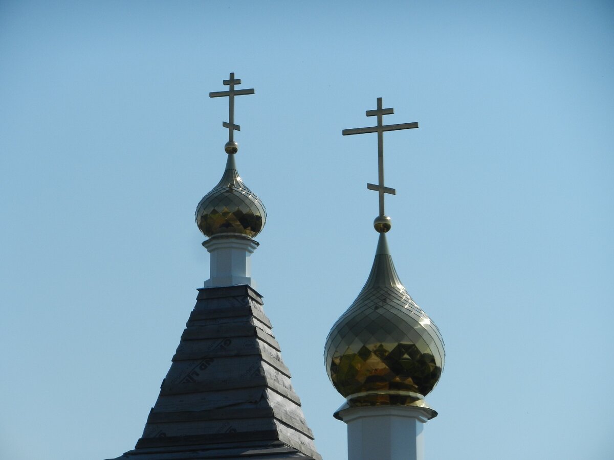 Новгородский накупольный крест с храма