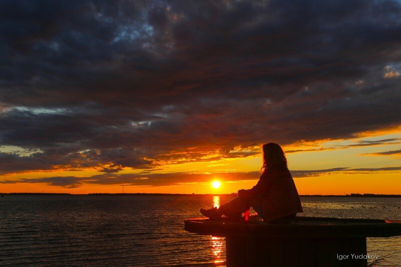 Закат на Двине. Фото: Игорь Юдаков