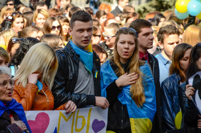 Молодые люди - отличный плацдарм для информационной войны