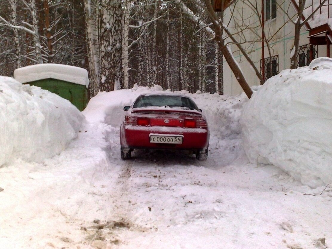 Гараж из снега