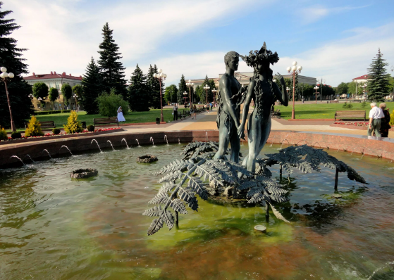 Фонтан "Папараць-кветка", Молодечно, РБ. Источник изображений: Яндекс. Картинки