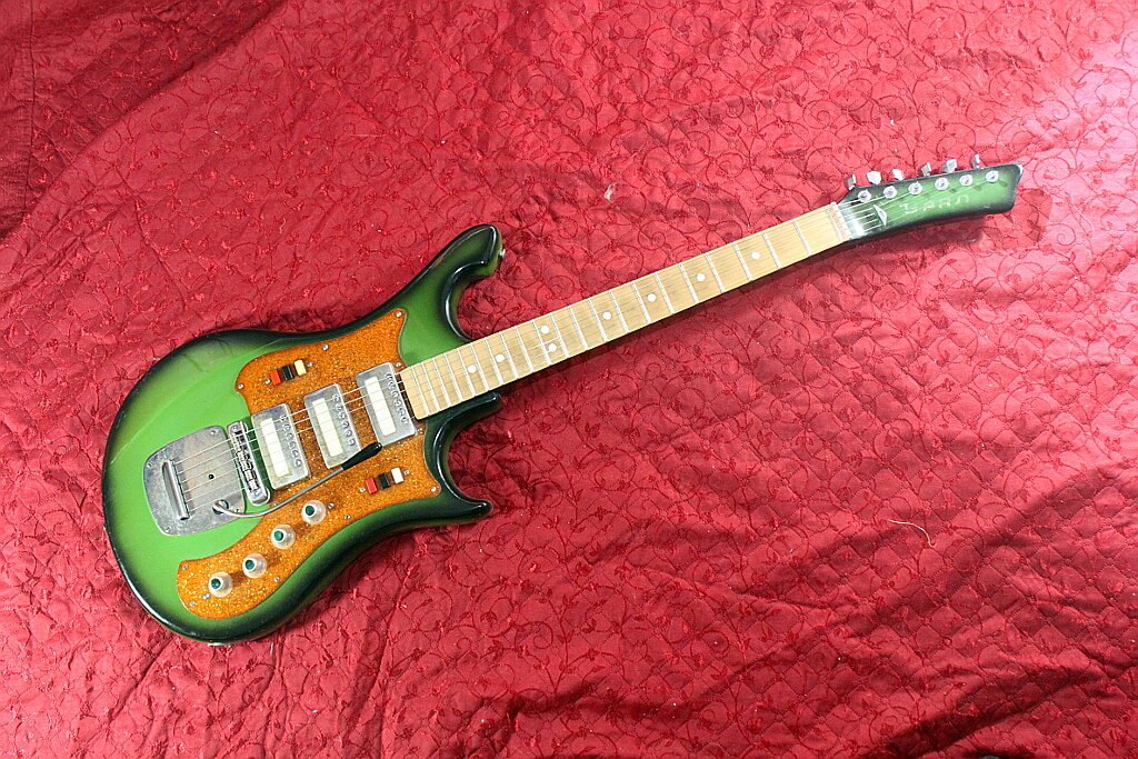 Гитара "Урал". Источник фото chelya.ru