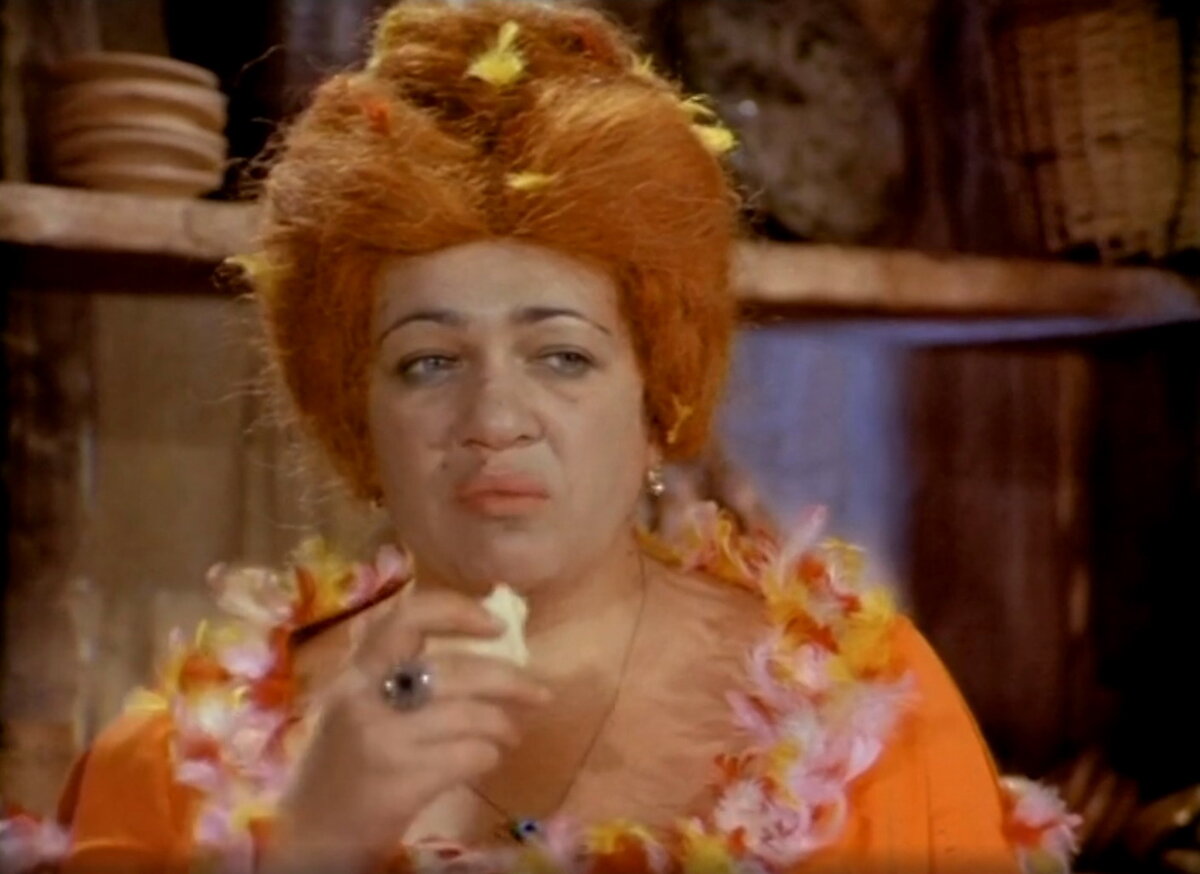 Нет, это не Русалочка. Это Ведьма (Галина Волчек). Скриншот автора