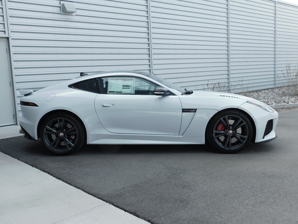 Jaguar F-Type SVR