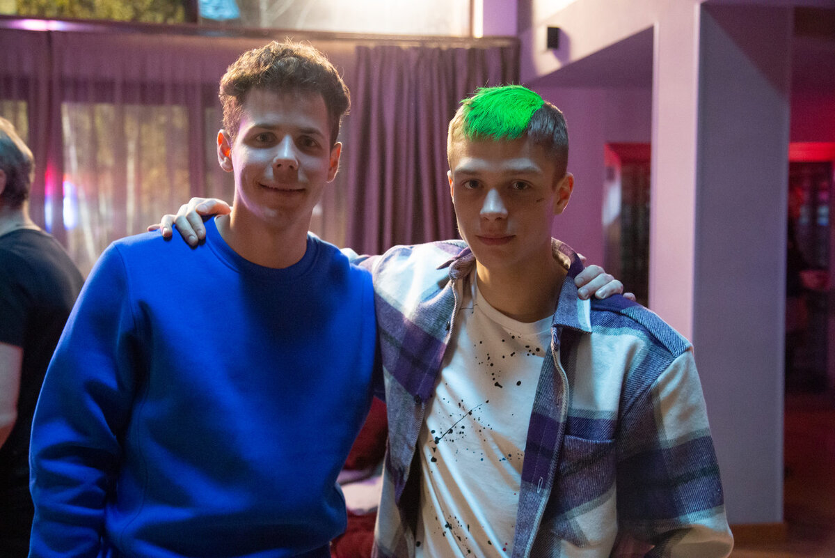 Современный стиль, тик-ток и прочие ценности...