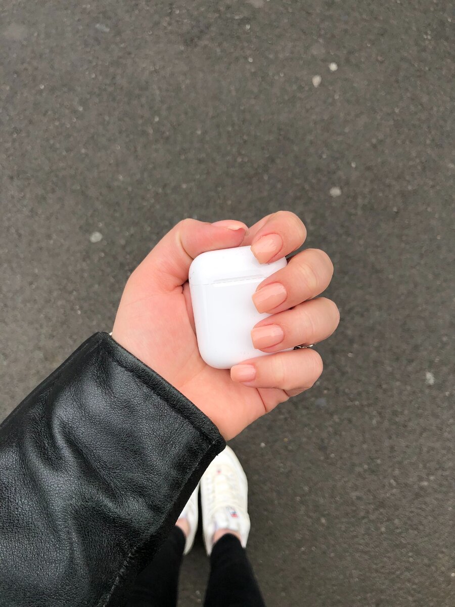 Короткие нюдовые ногти